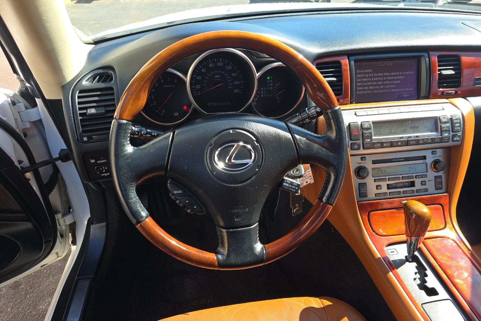 Used 2002 White Gold Crystal Lexus 430 image 15