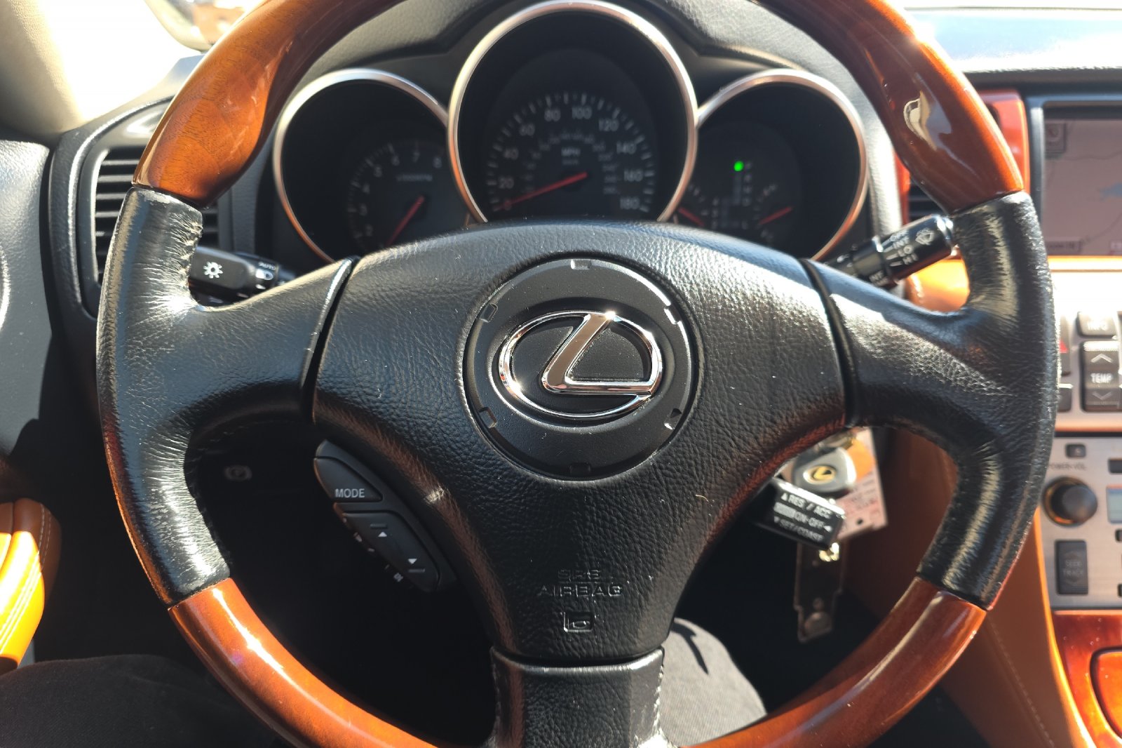 Used 2002 White Gold Crystal Lexus 430 image 20