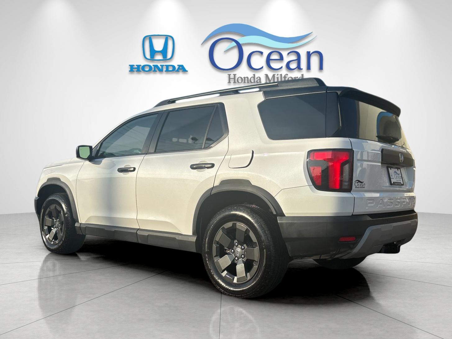 Used 2026 Platinum White Pearl Honda RTL image 5