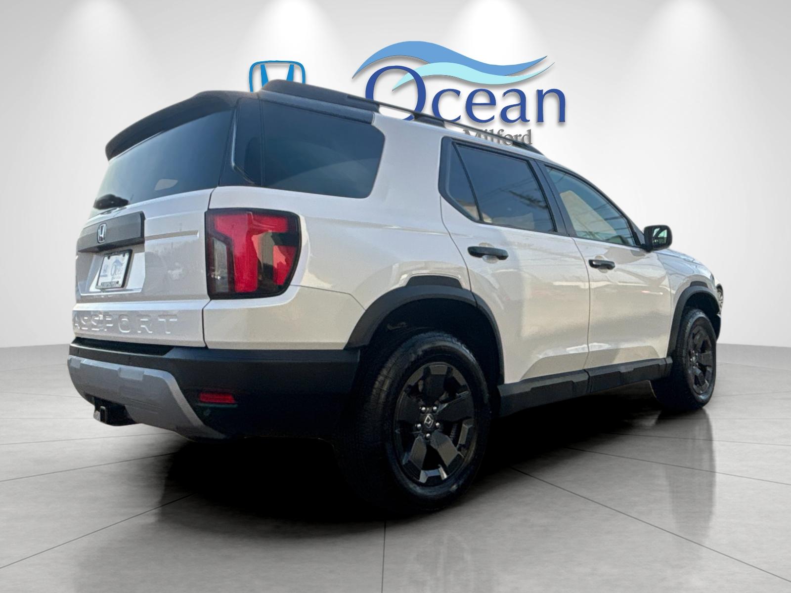 Used 2026 Platinum White Pearl Honda RTL image 3