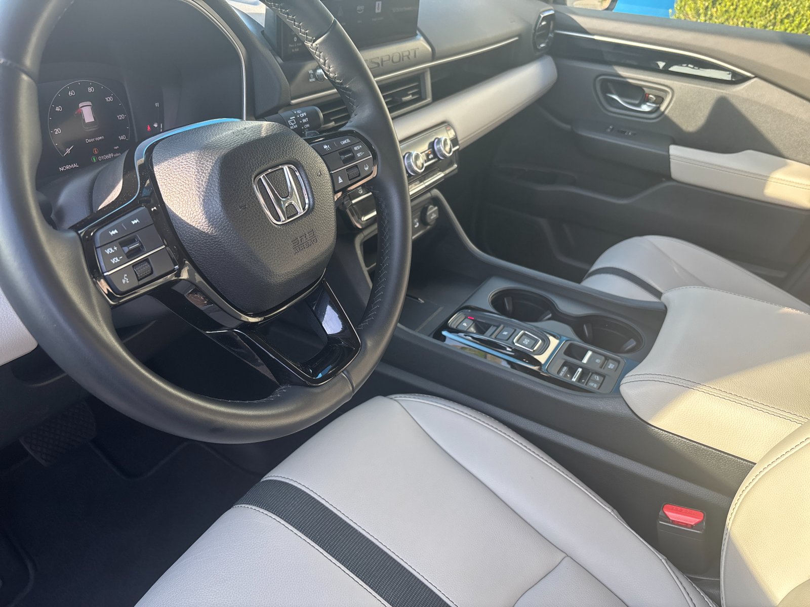 Used 2026 Platinum White Pearl Honda RTL image 11