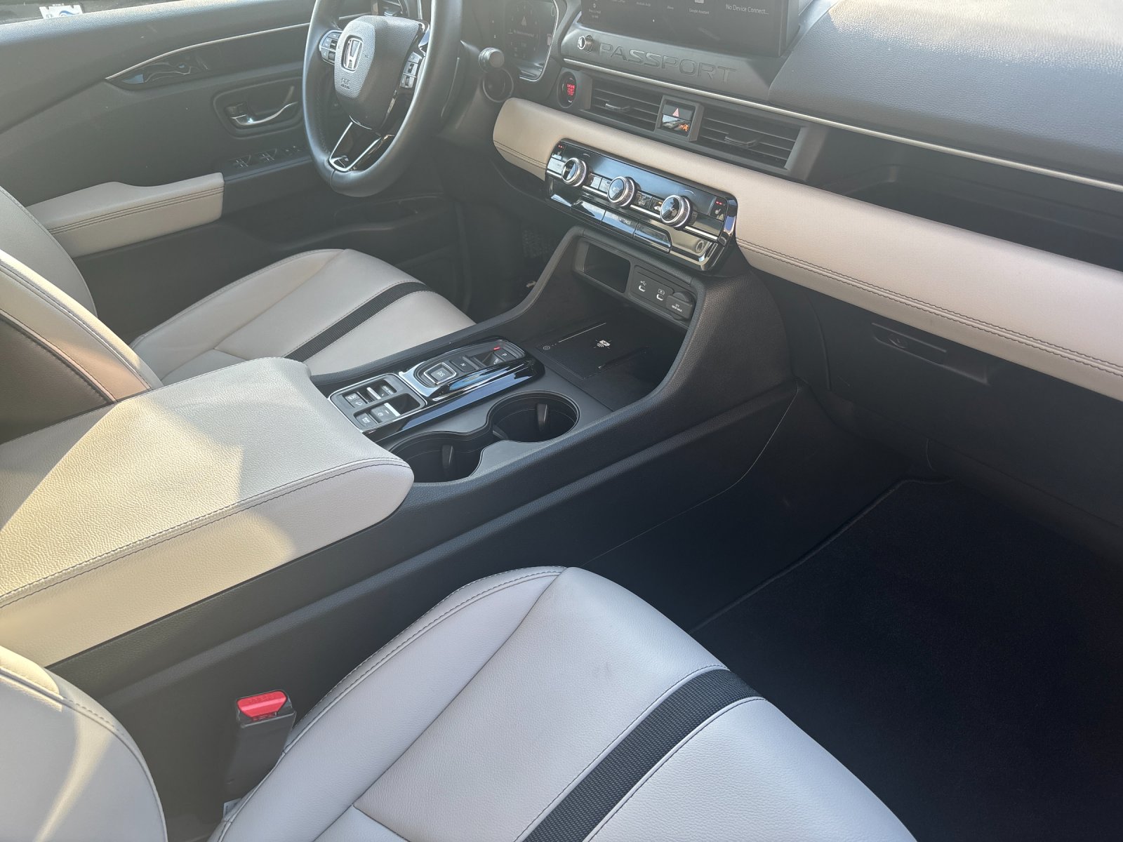 Used 2026 Platinum White Pearl Honda RTL image 17