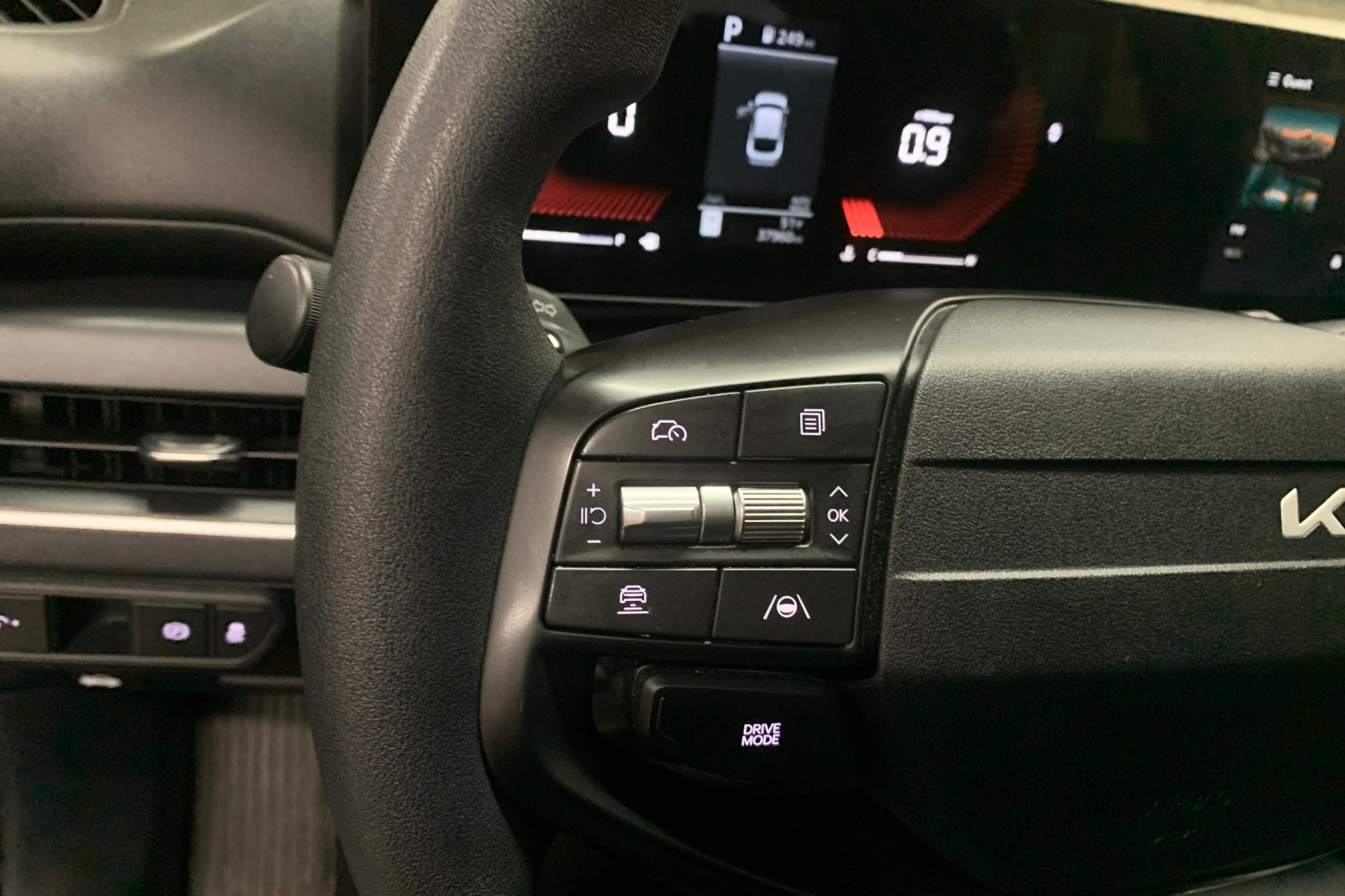 Used 2025 Gray Kia LXS image 26