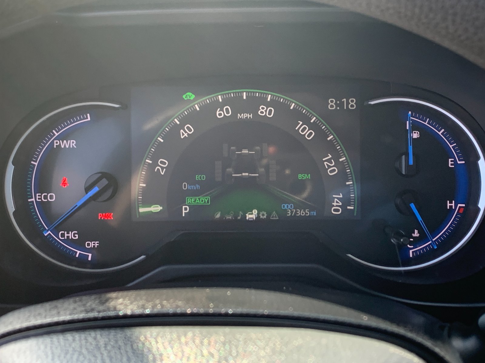 2025 Toyota RAV4 XLE - Photo 28