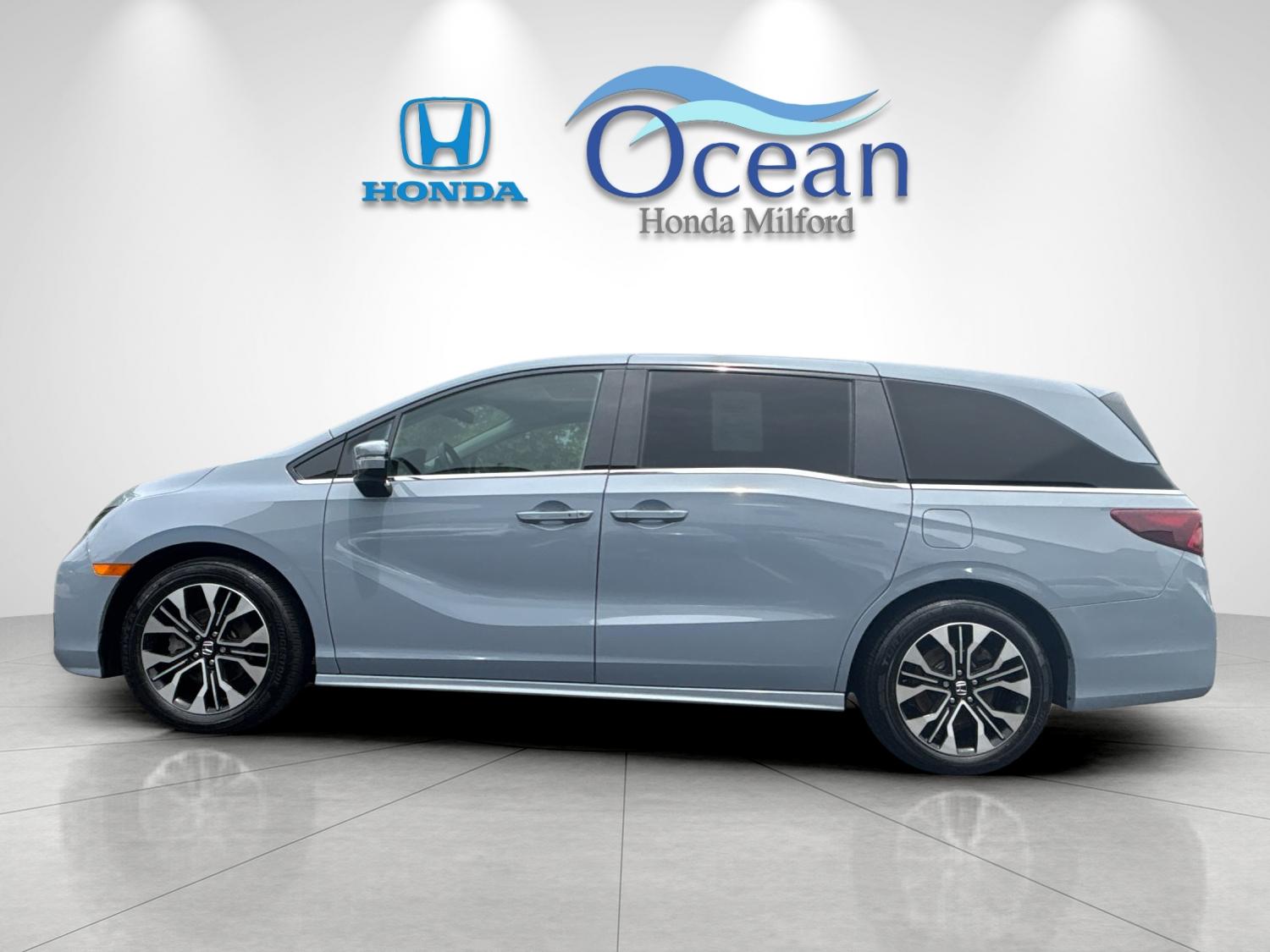 2025 Honda Odyssey Elite - Photo 6