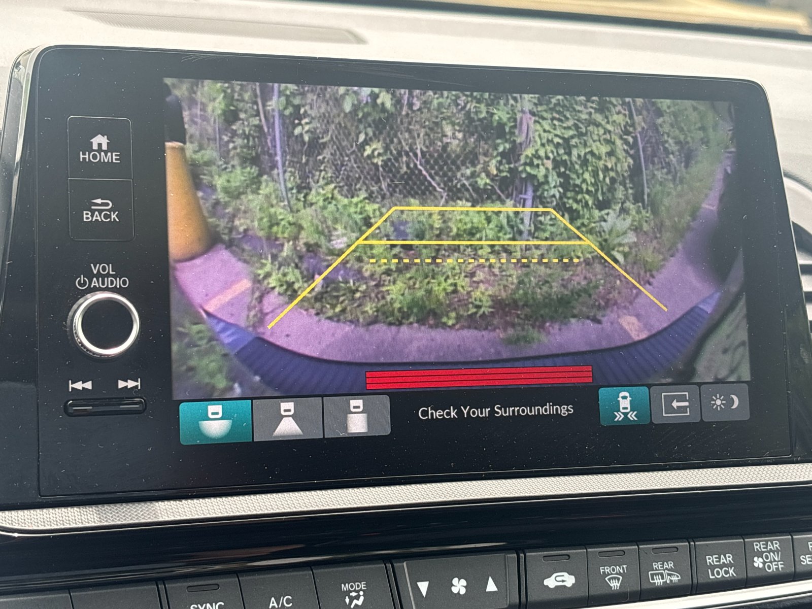 2025 Honda Odyssey Elite - Photo 23