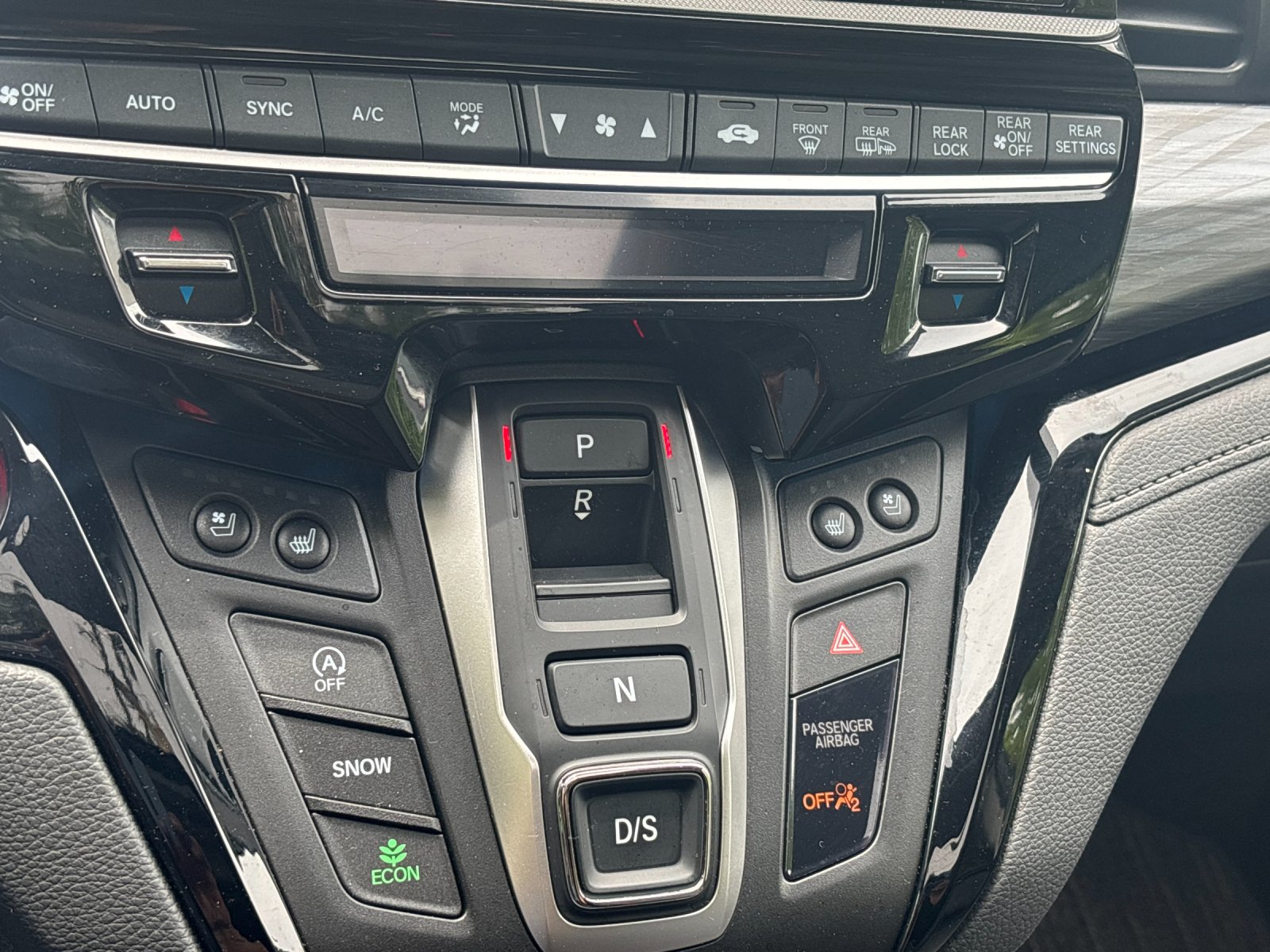 2025 Honda Odyssey Elite - Photo 24