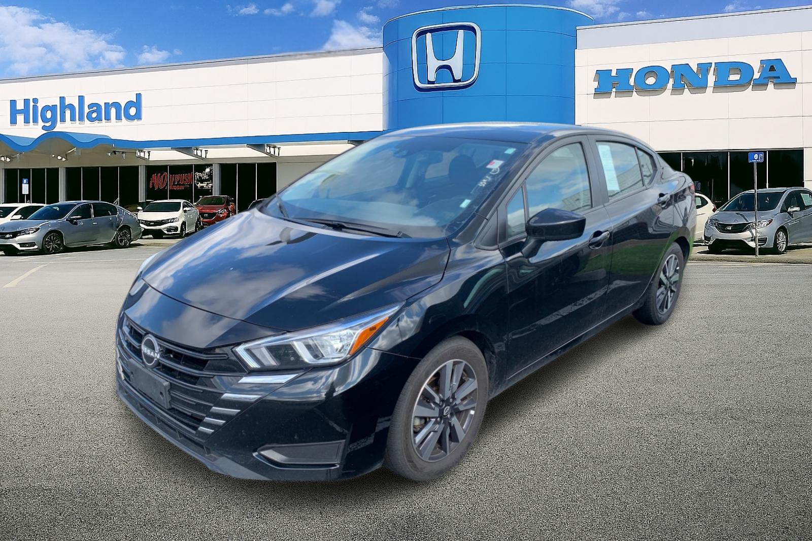 2023 Nissan Versa Sedan SV