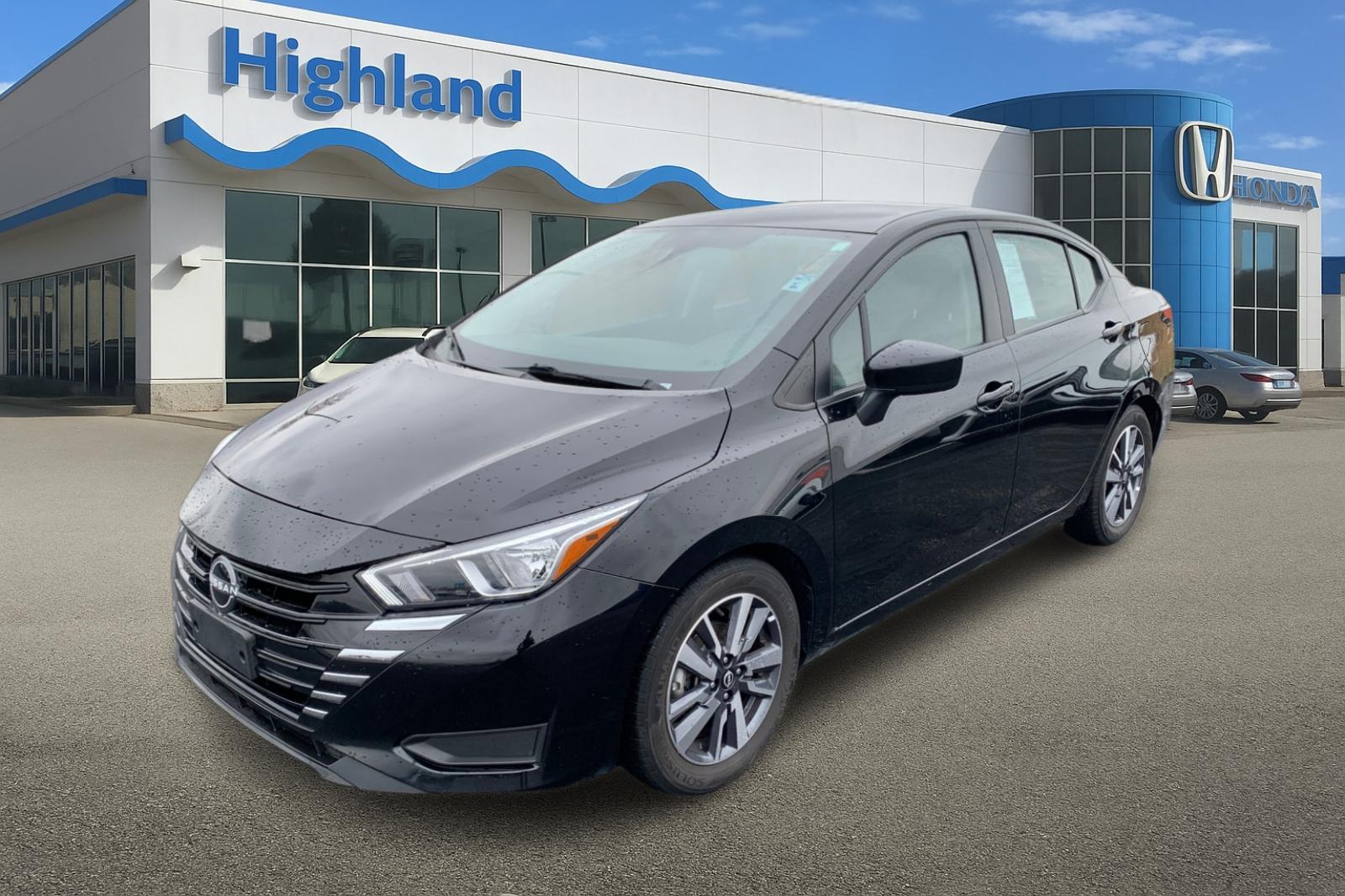 2023 Nissan Versa Sedan SV