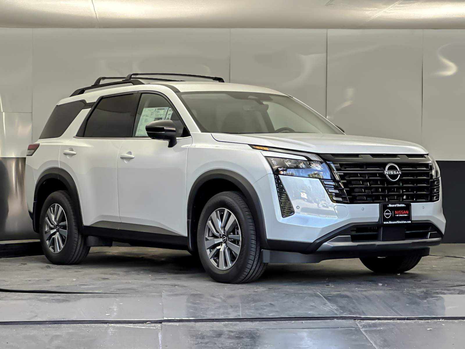 2026 Nissan Pathfinder SL 4WD's photo