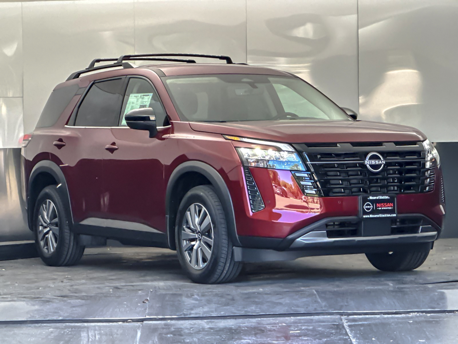 2026 Nissan Pathfinder SL 4WD's photo