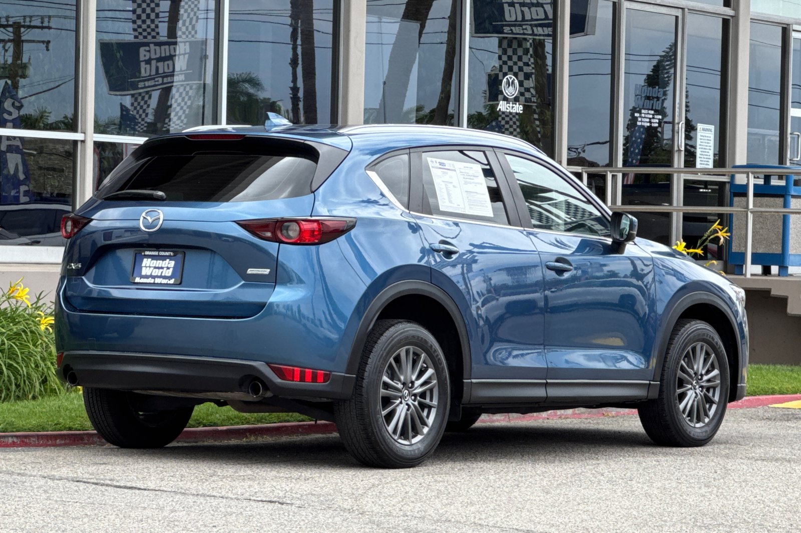Used 2018 Eternal Blue Mazda Sport image 4