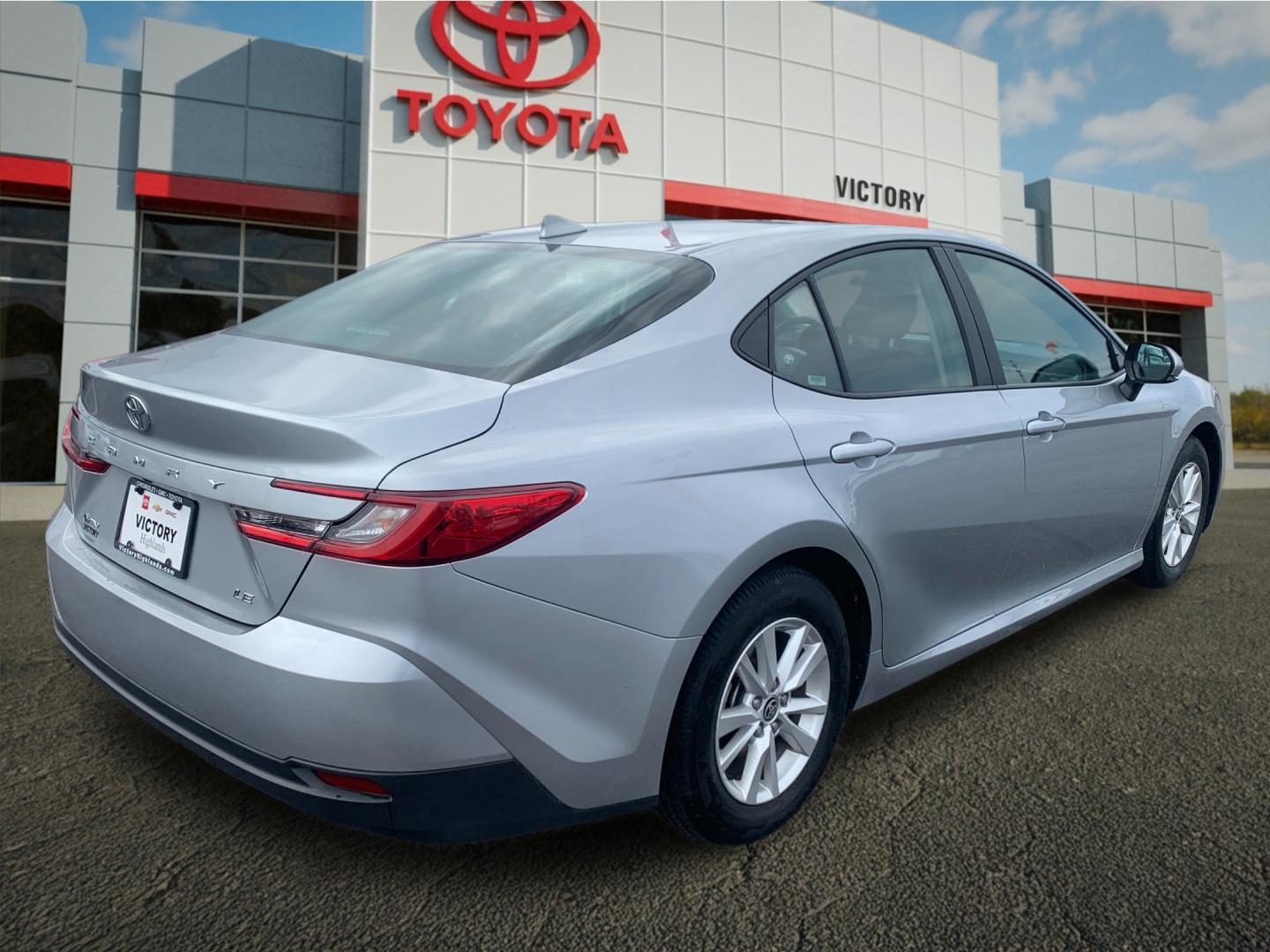 Used 2025 Silver Toyota LE image 3