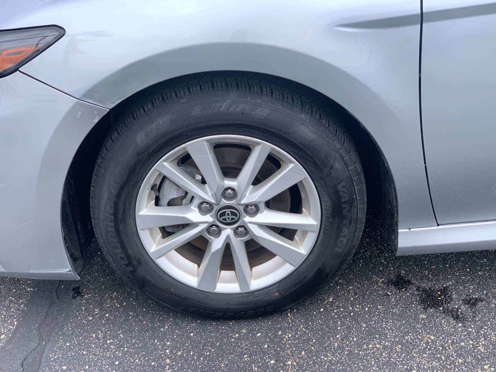 Used 2025 Silver Toyota LE image 32