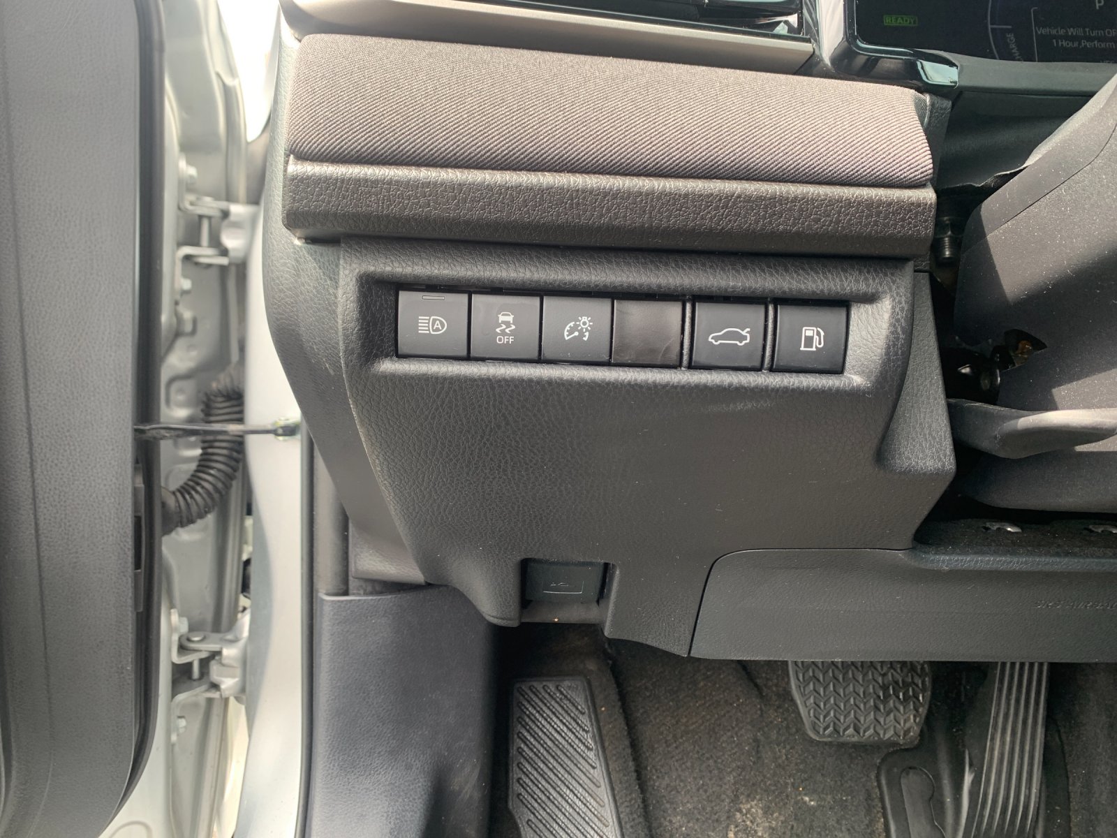 Used 2025 Silver Toyota LE image 31