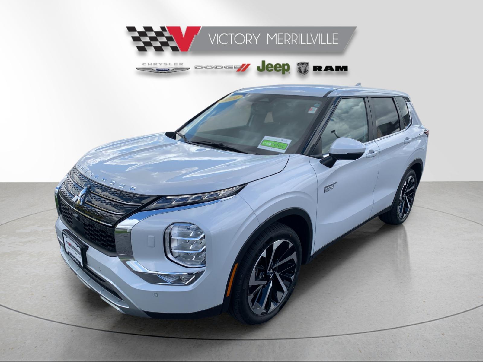 2024 Mitsubishi Outlander Plug-in Hybrid SE S-AWC's photo