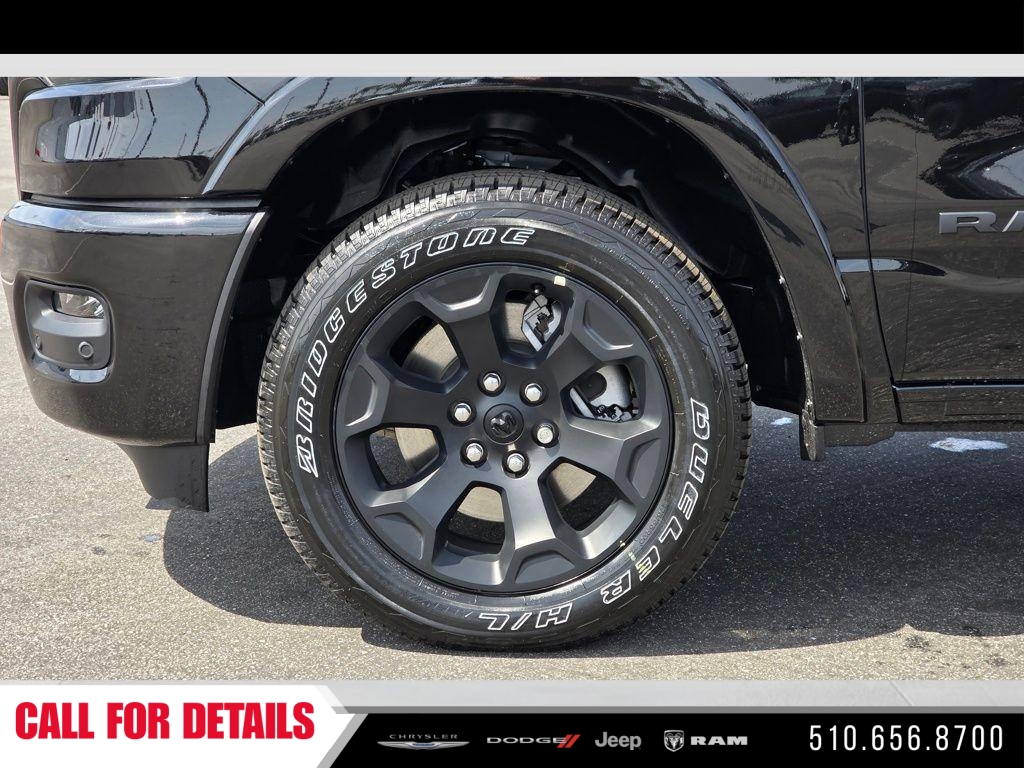 New 2026 Diamond Black Crystal Pearlcoat RAM Big Horn/Lone Star image 9