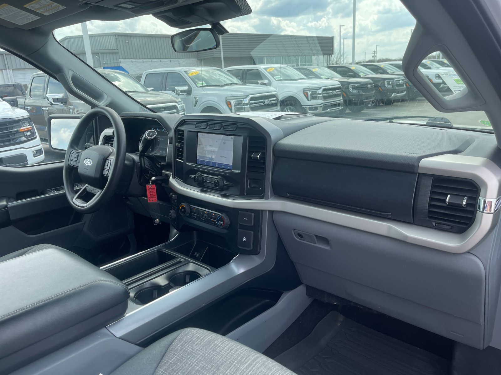 Used 2021 White Ford XLT image 17