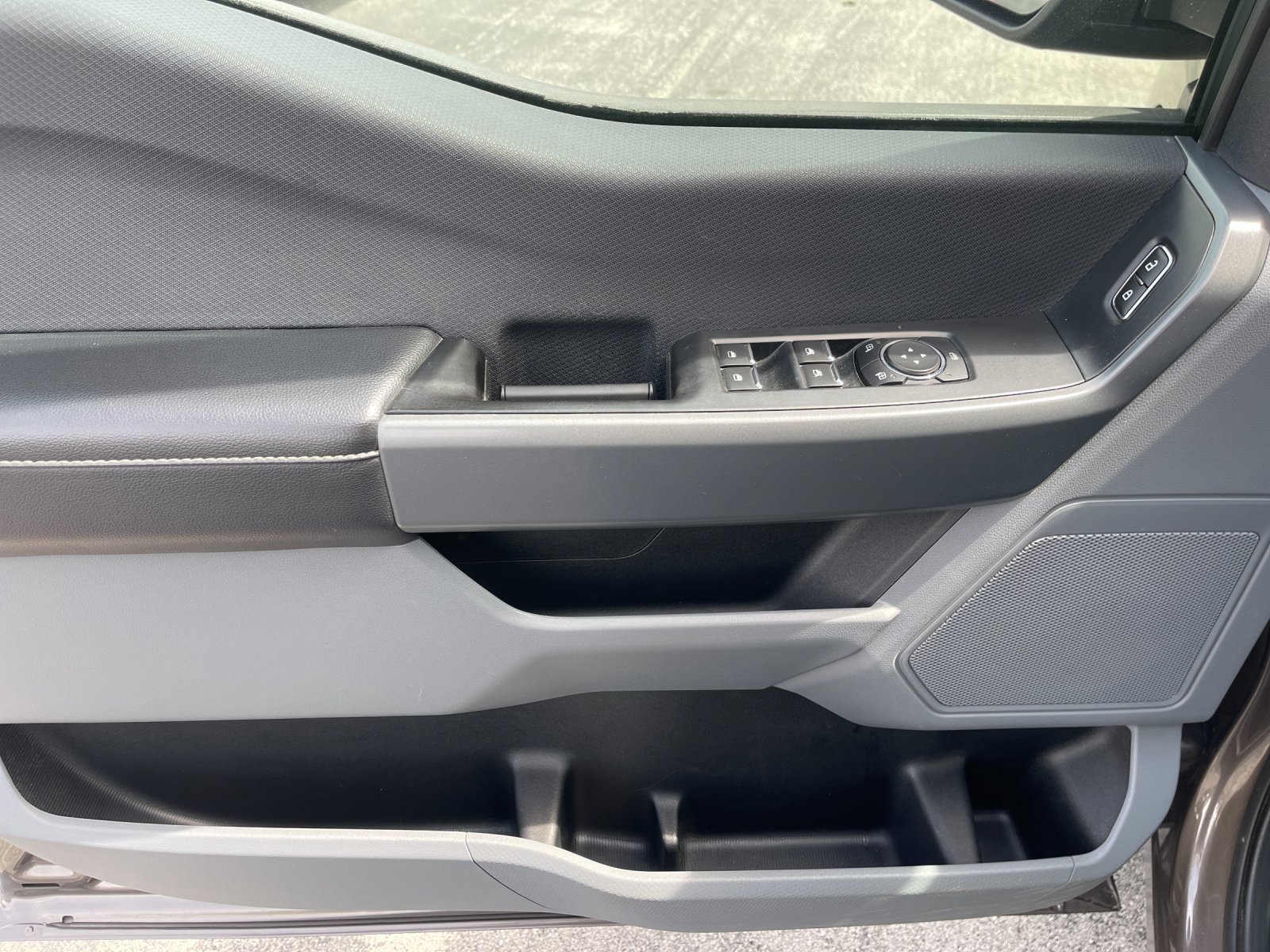Used 2022 Gray Ford XLT image 12