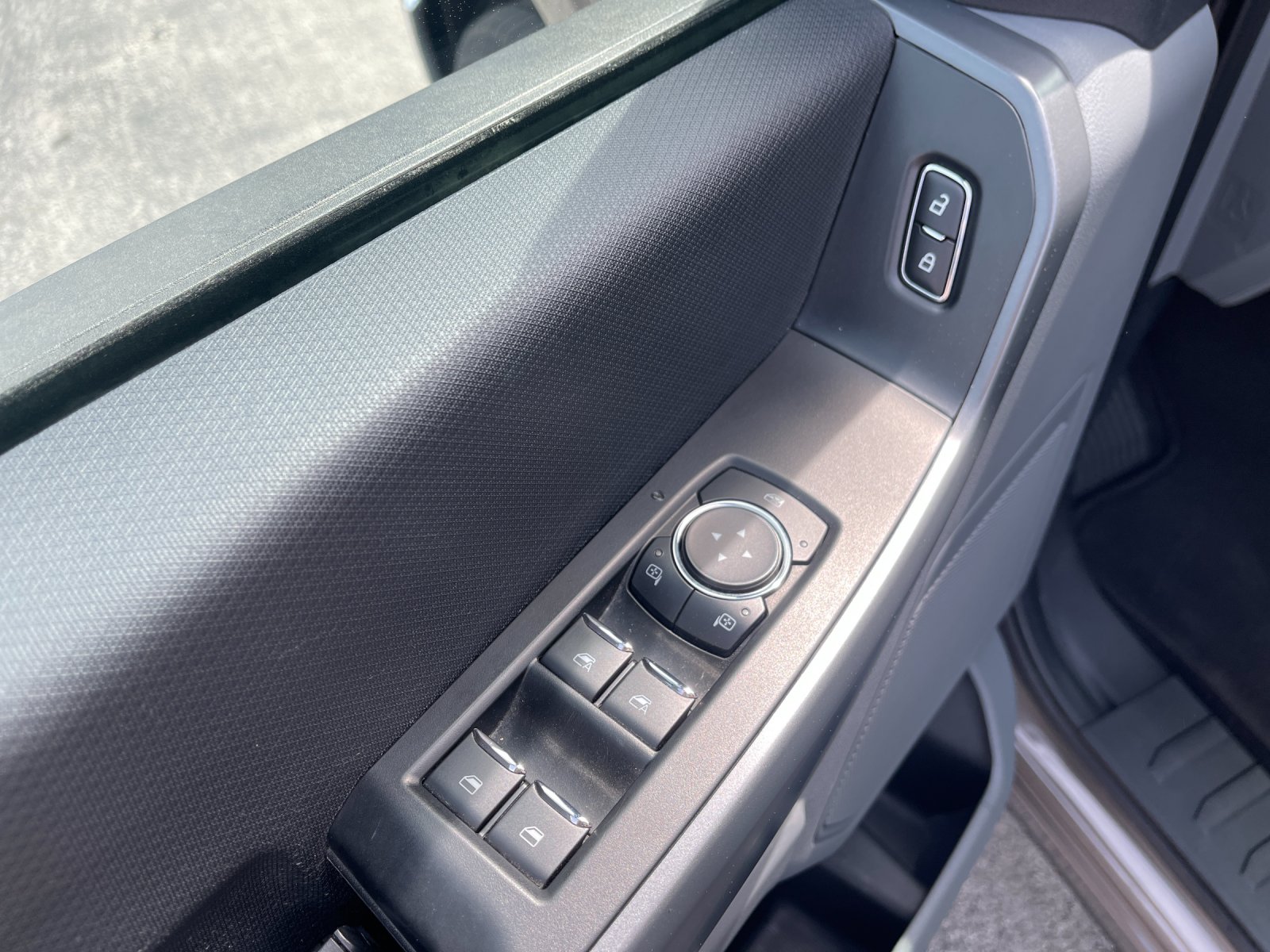 Used 2022 Gray Ford XLT image 13