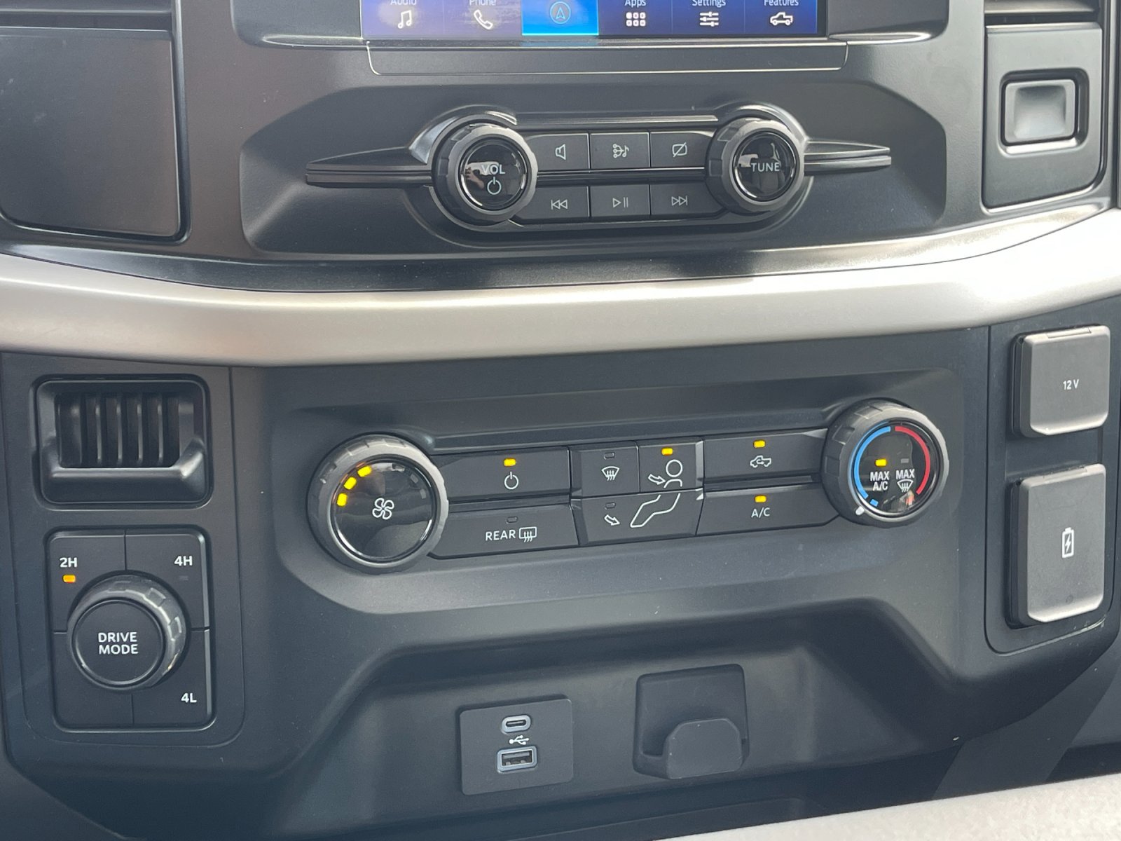 Used 2022 Gray Ford XLT image 22