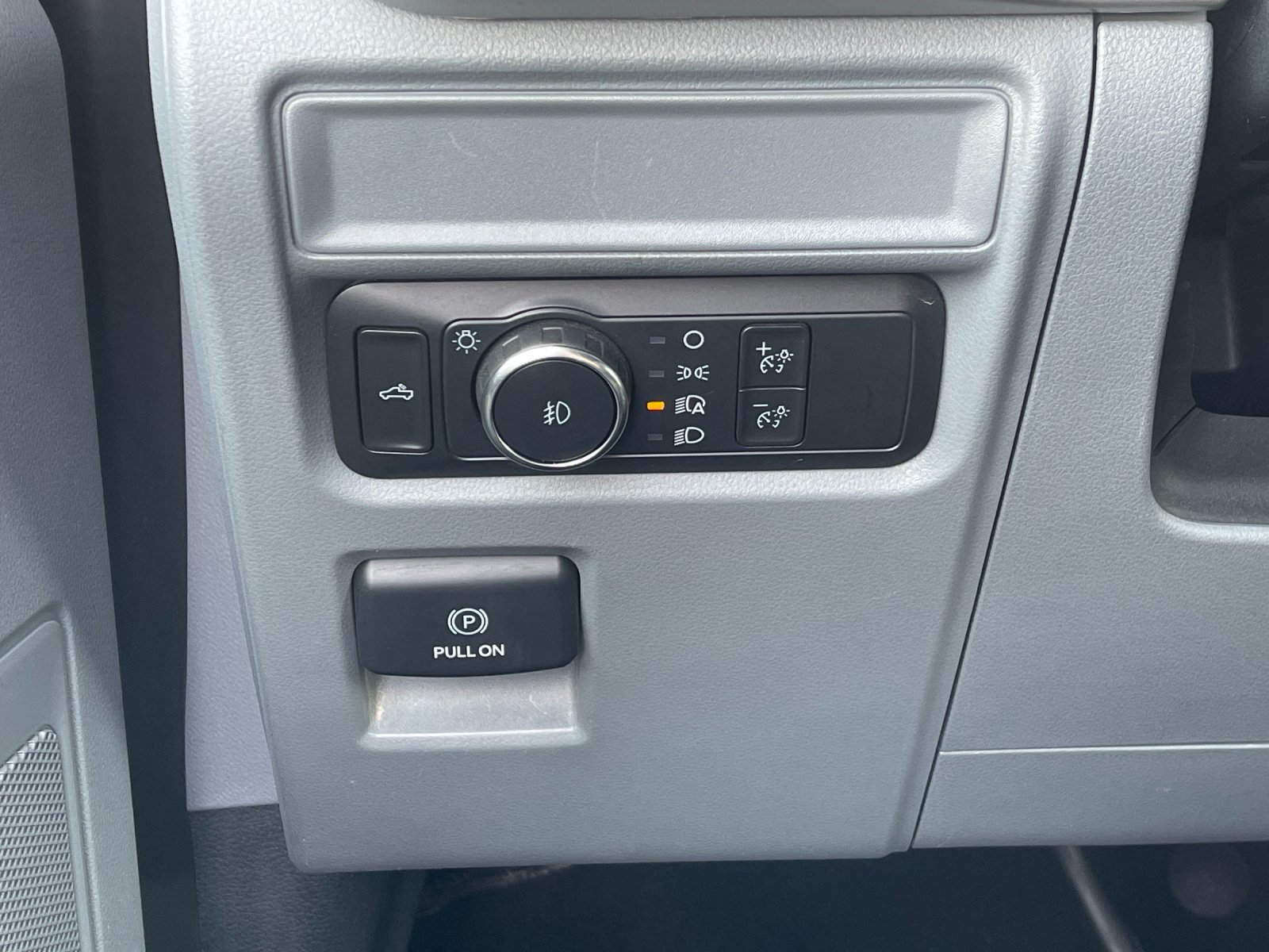 Used 2022 Gray Ford XLT image 29
