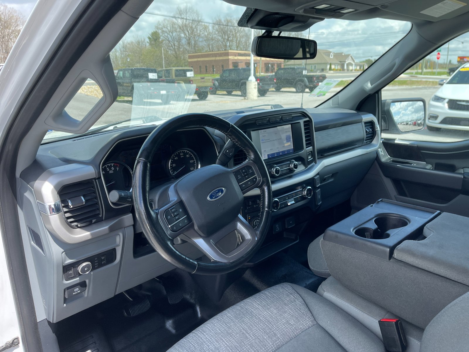 Used 2021 White Ford XLT image 11