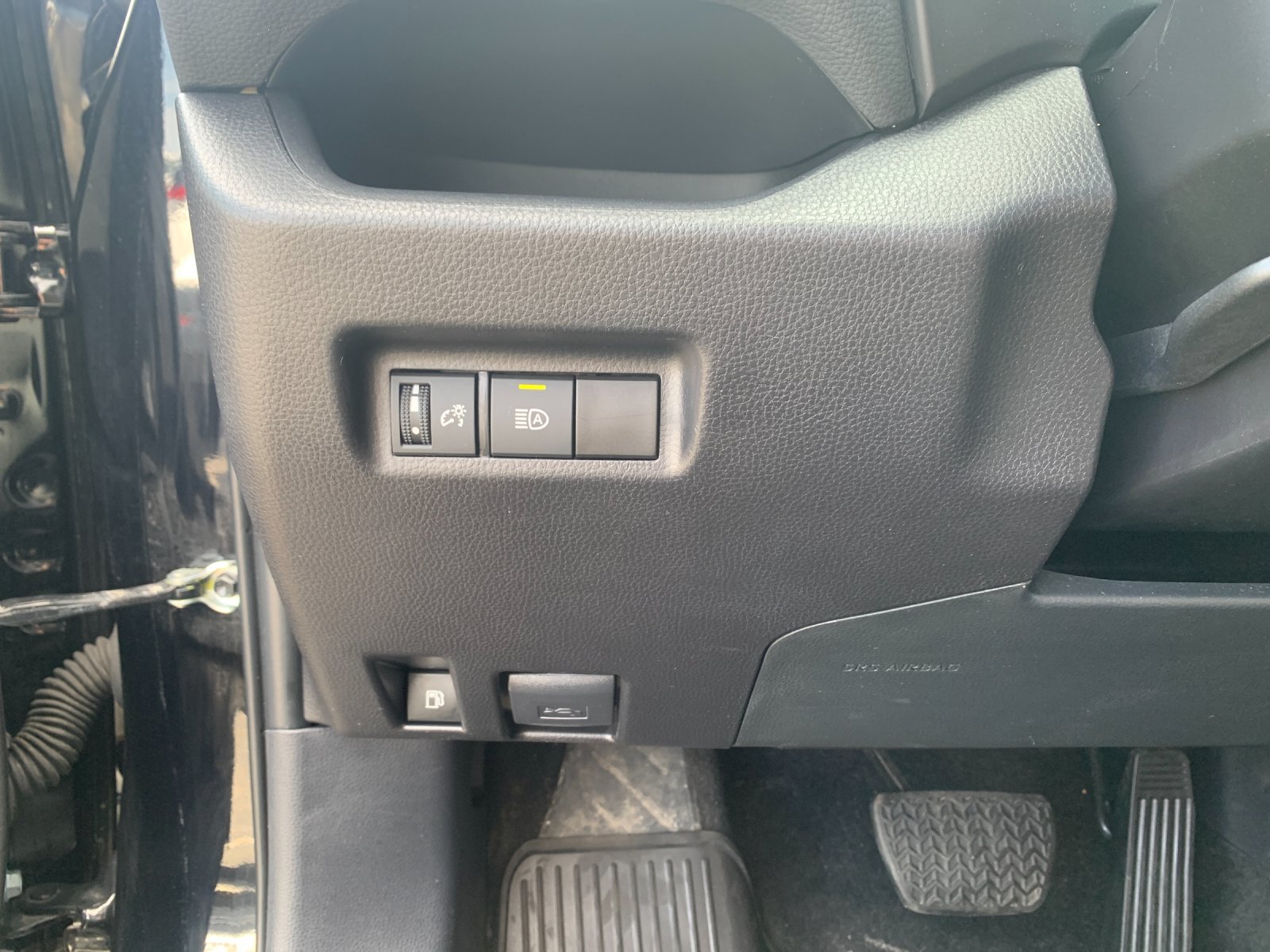 2025 Toyota RAV4 XLE - Photo 31