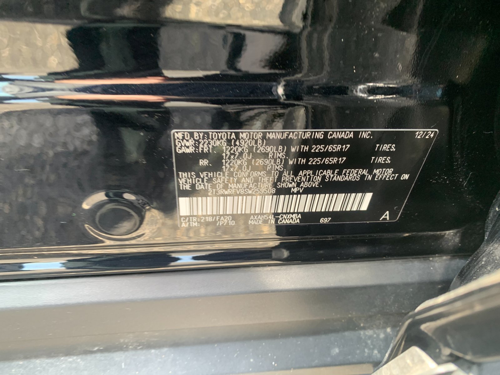 2025 Toyota RAV4 XLE - Photo 33