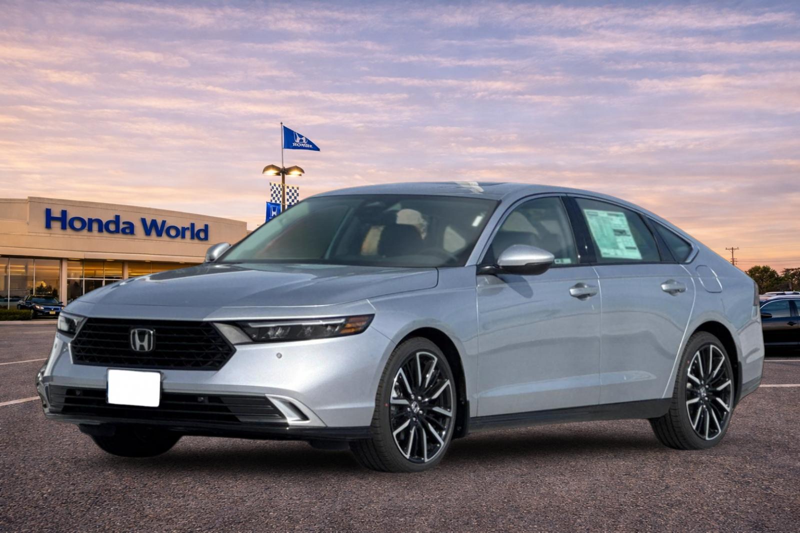New 2026 Solar Silver Metallic Honda Touring image 8