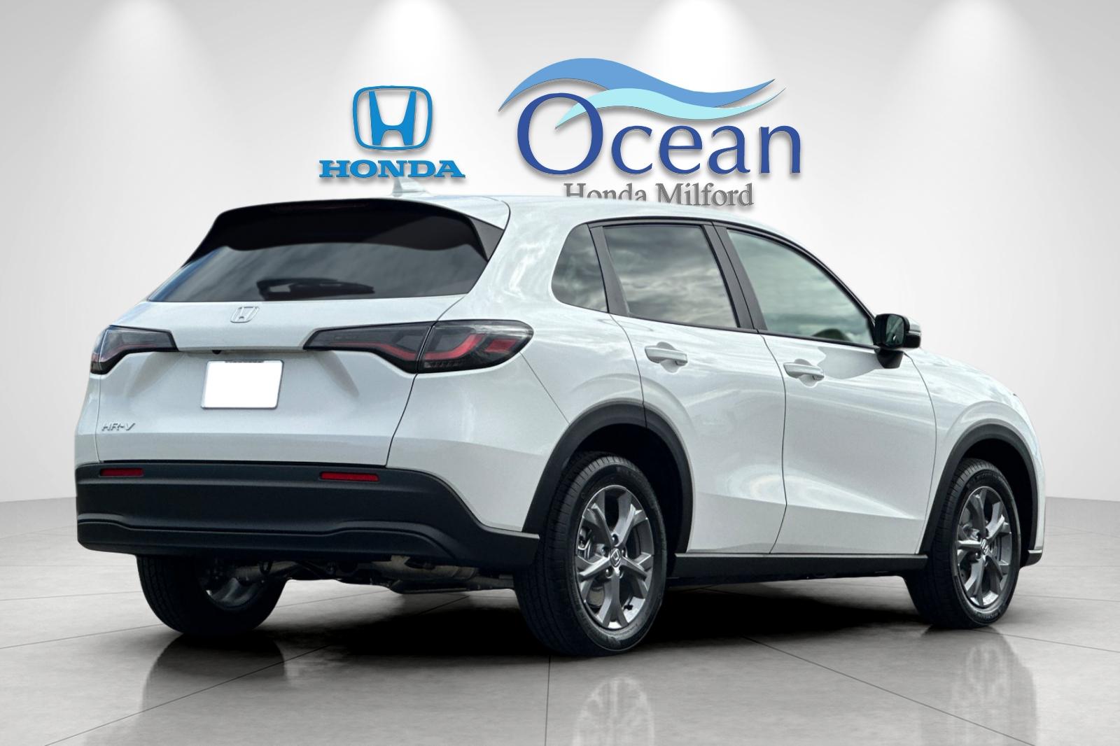 New 2026 Platinum White Pearl Honda AWD LX image 5