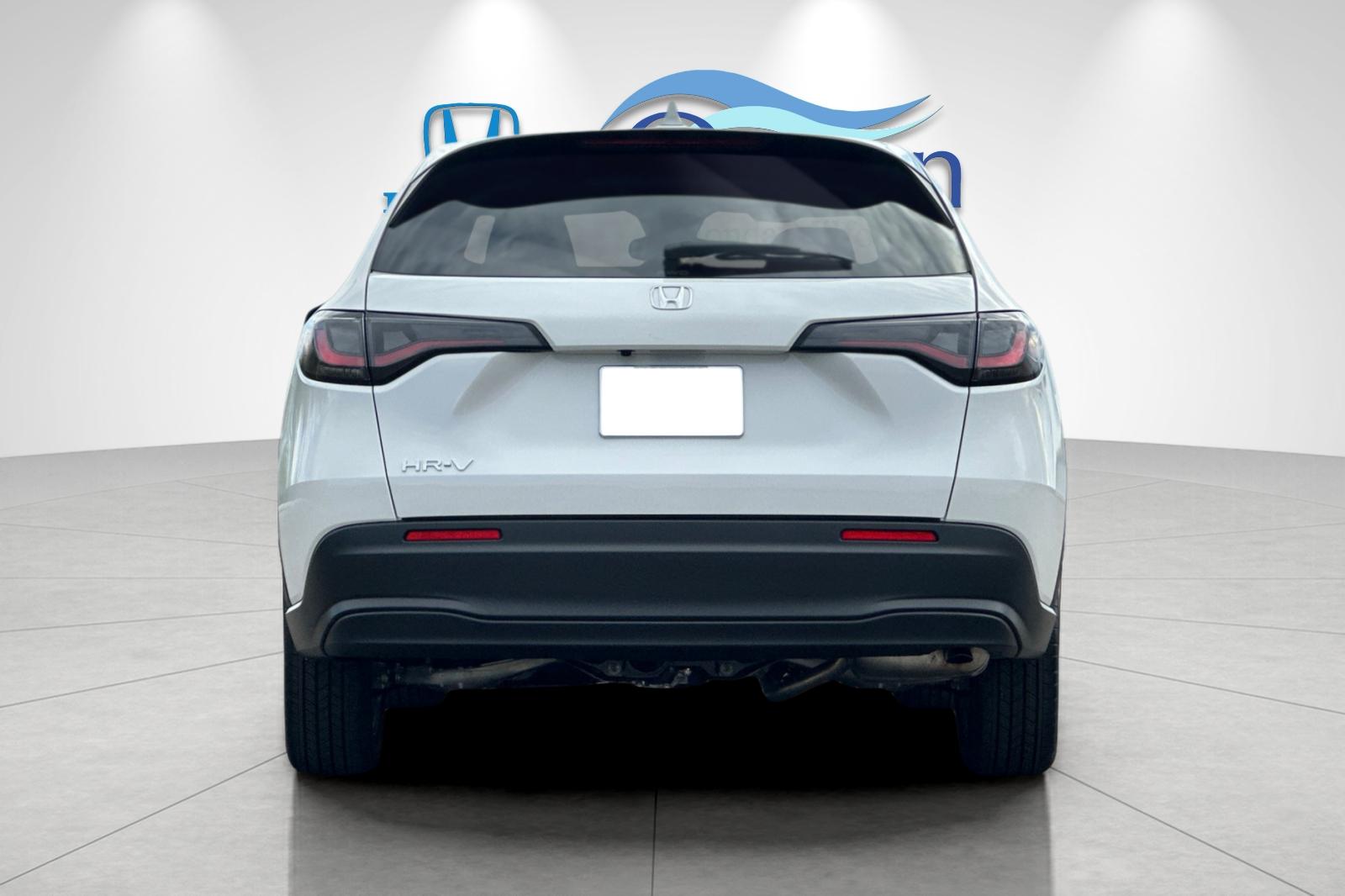 New 2026 Platinum White Pearl Honda AWD LX image 4