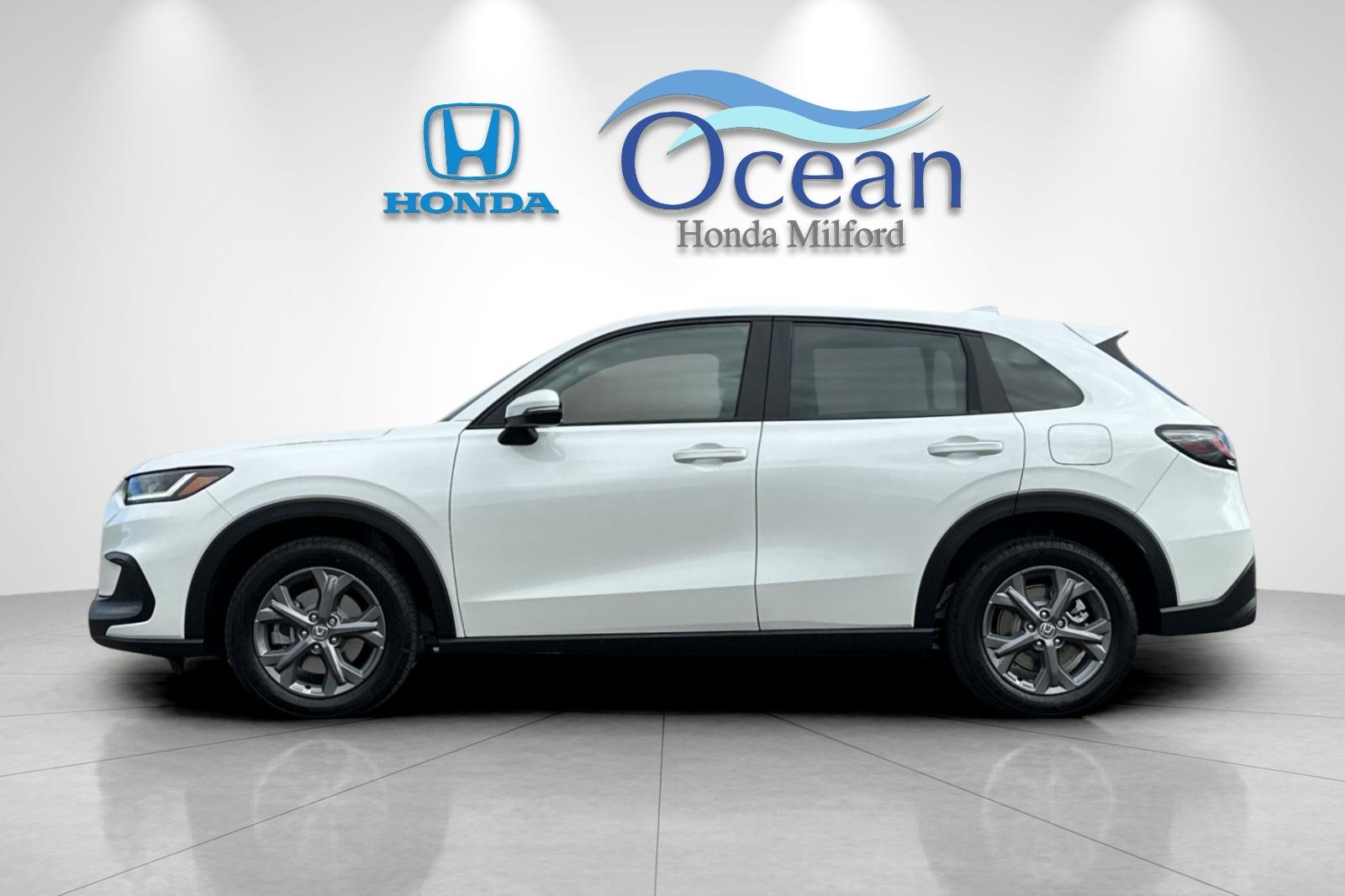 New 2026 Platinum White Pearl Honda AWD LX image 2