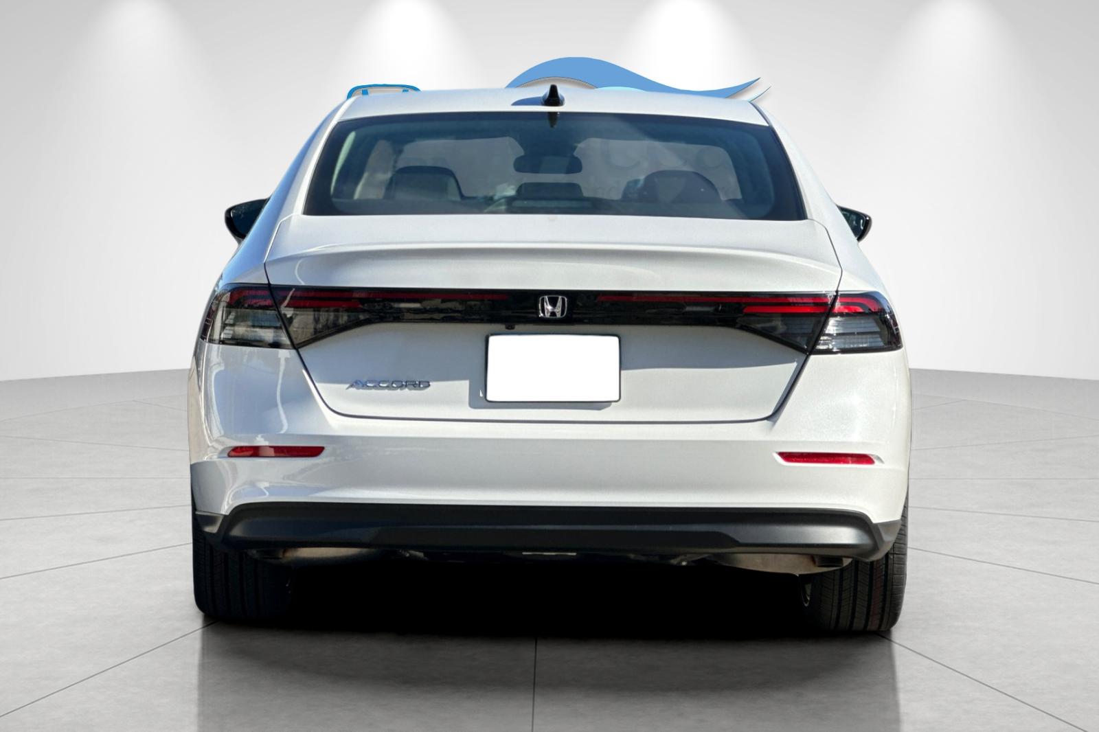 New 2026 Platinum White Pearl Honda SE image 4