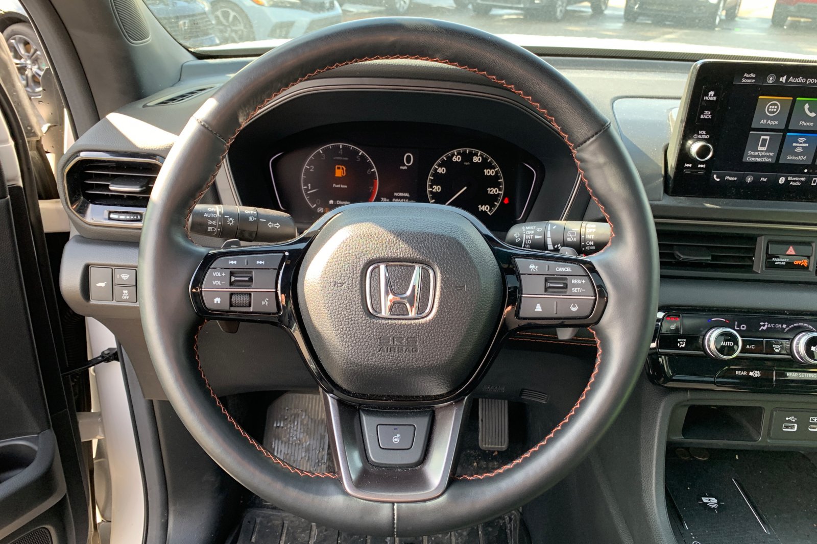 Certified Used 2025 Platinum White Pearl Honda TrailSport image 27