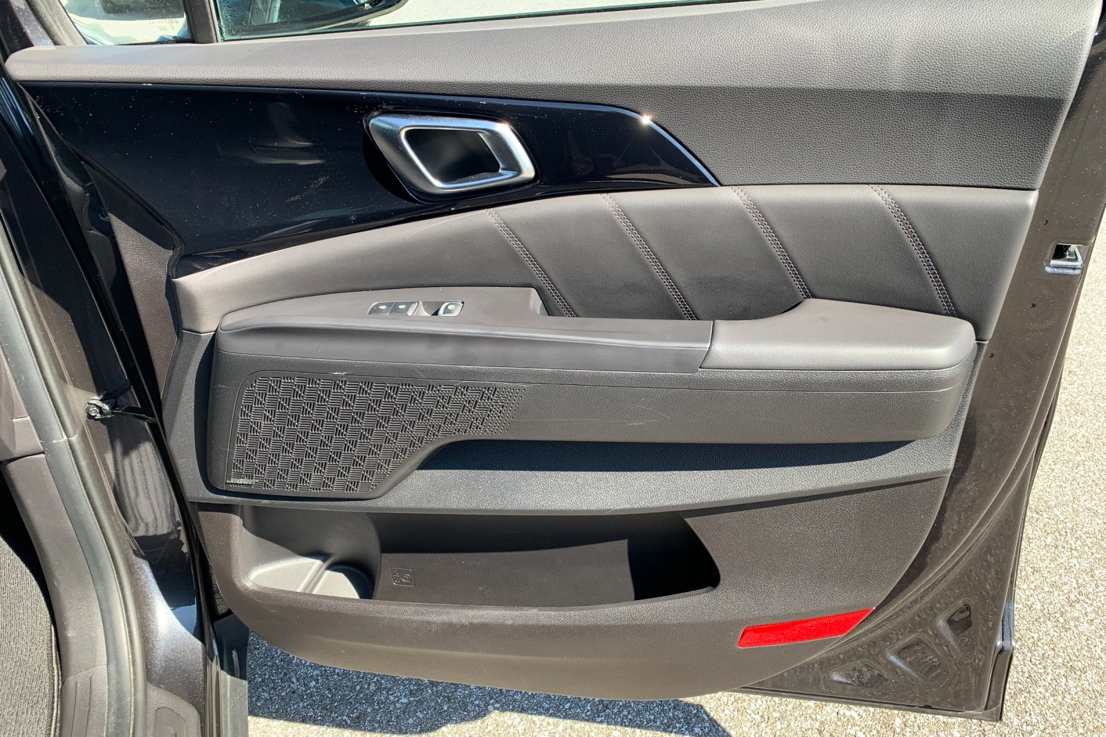 Used 2025 Panthera Metal Kia SX Prestige image 22