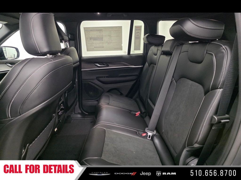 New 2026 Baltic Gray Metallic Clearcoat Jeep Altitude image 13