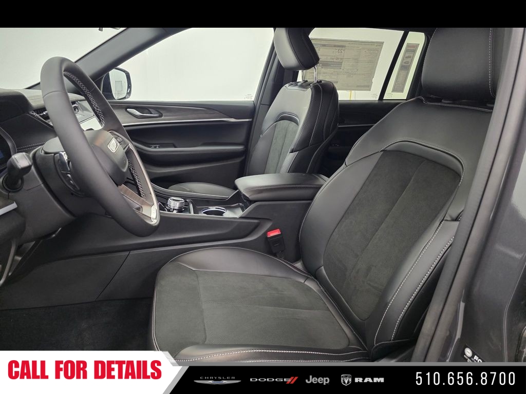 New 2026 Baltic Gray Metallic Clearcoat Jeep Altitude image 16