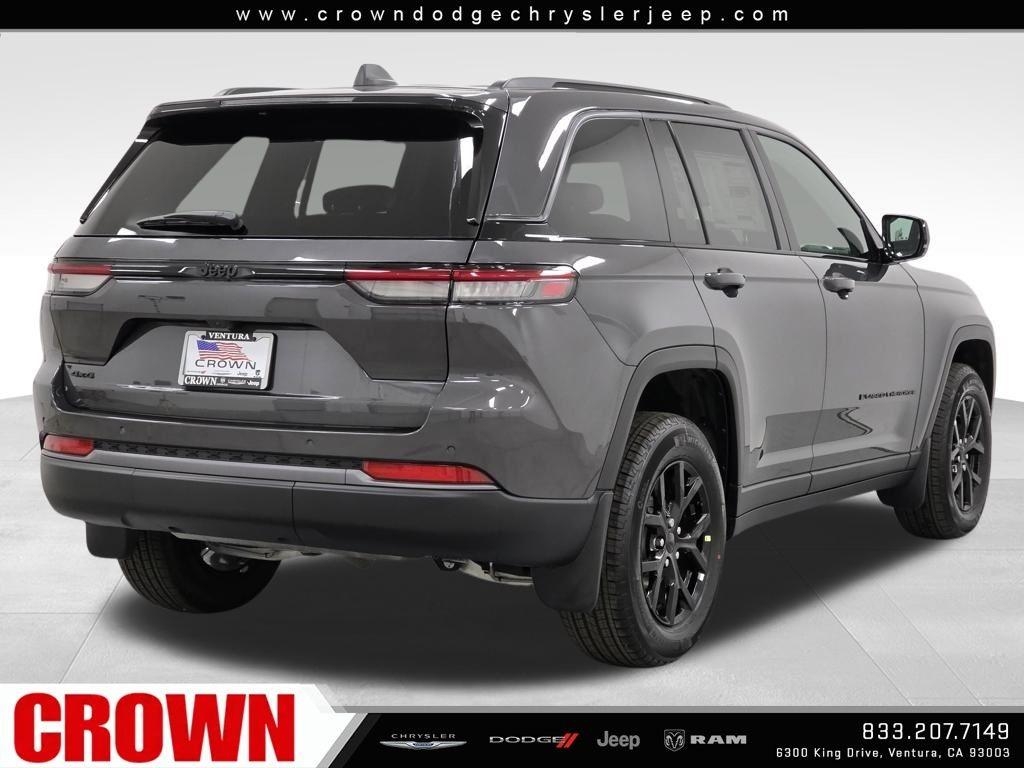 New 2026 Baltic Gray Metallic Clear-Coat Exterior Paint Jeep Altitude image 27