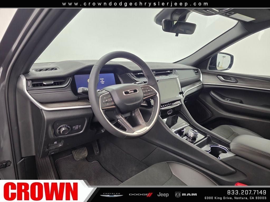 New 2026 Baltic Gray Metallic Clear-Coat Exterior Paint Jeep Altitude image 39