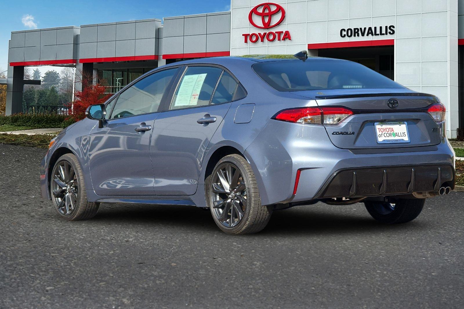 Used 2026 Celestite/Midnight Blk Me Toyota SE image 6