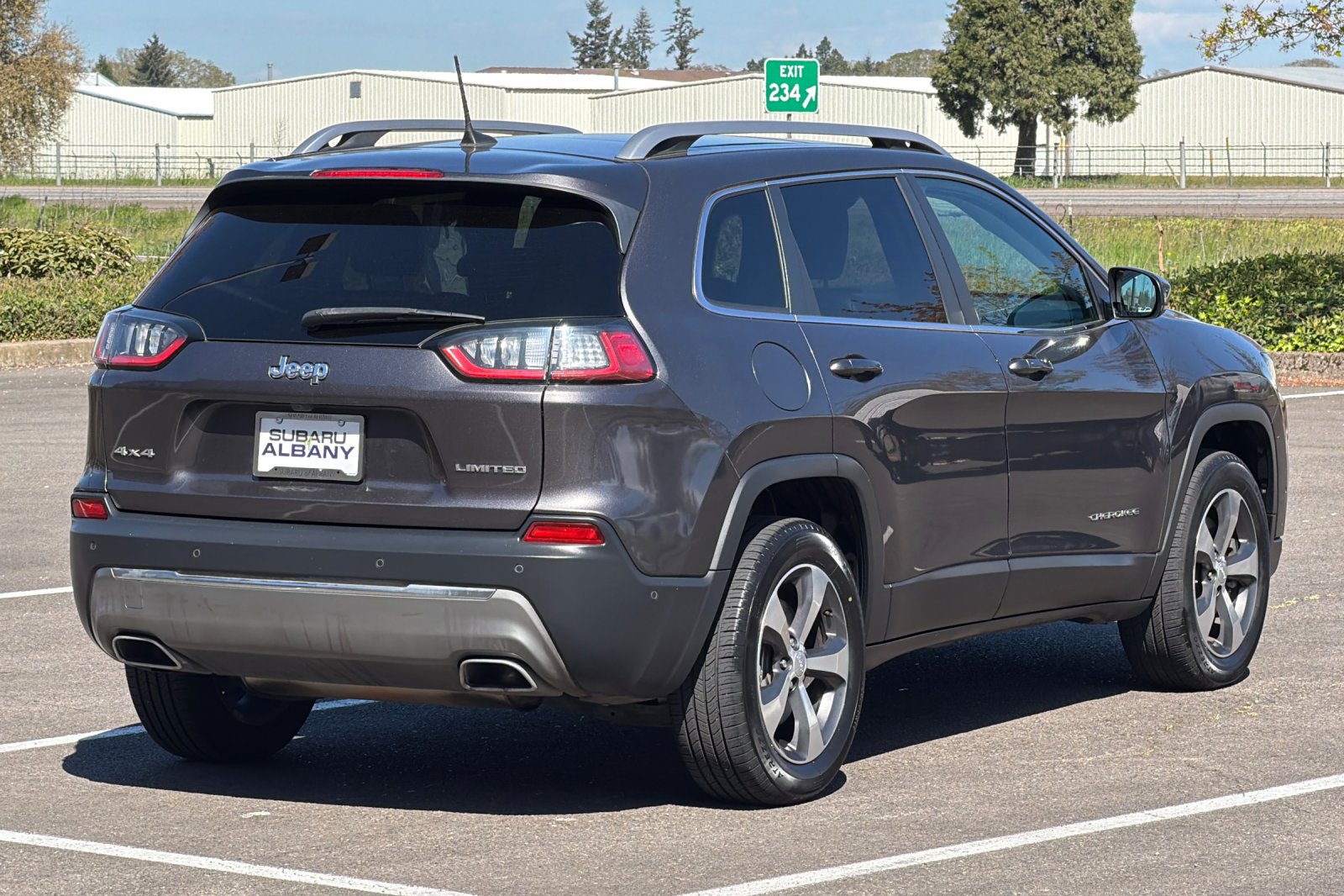 Used 2020 Gray Jeep Limited image 4