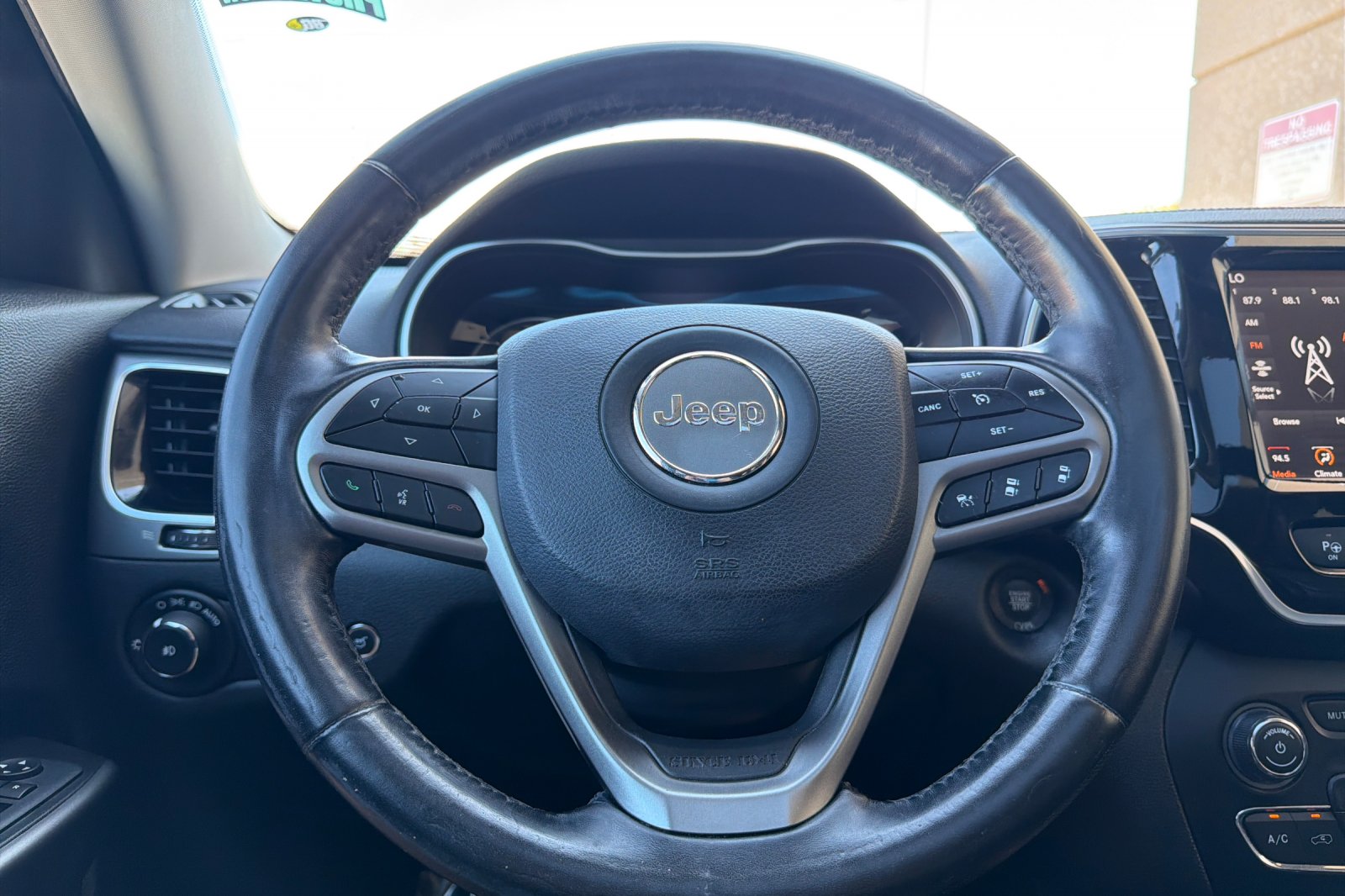 Used 2020 Gray Jeep Limited image 24