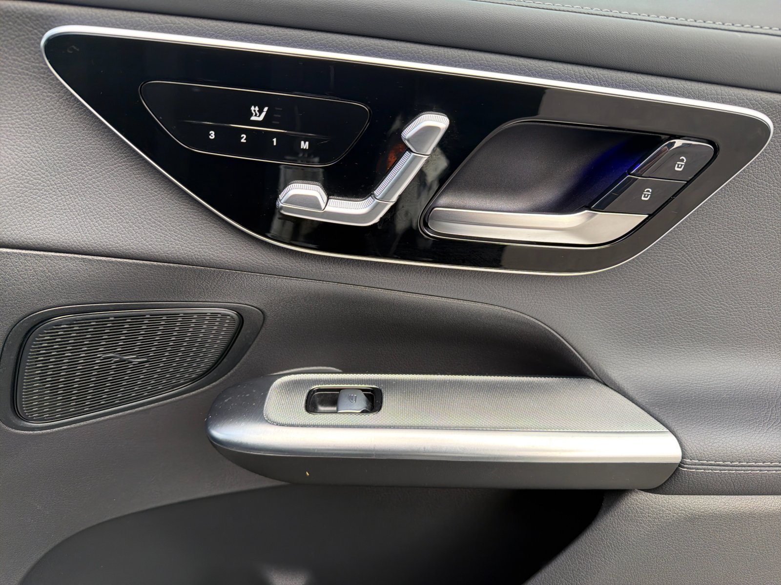 2025 Mercedes-Benz GLC Base - Photo 21