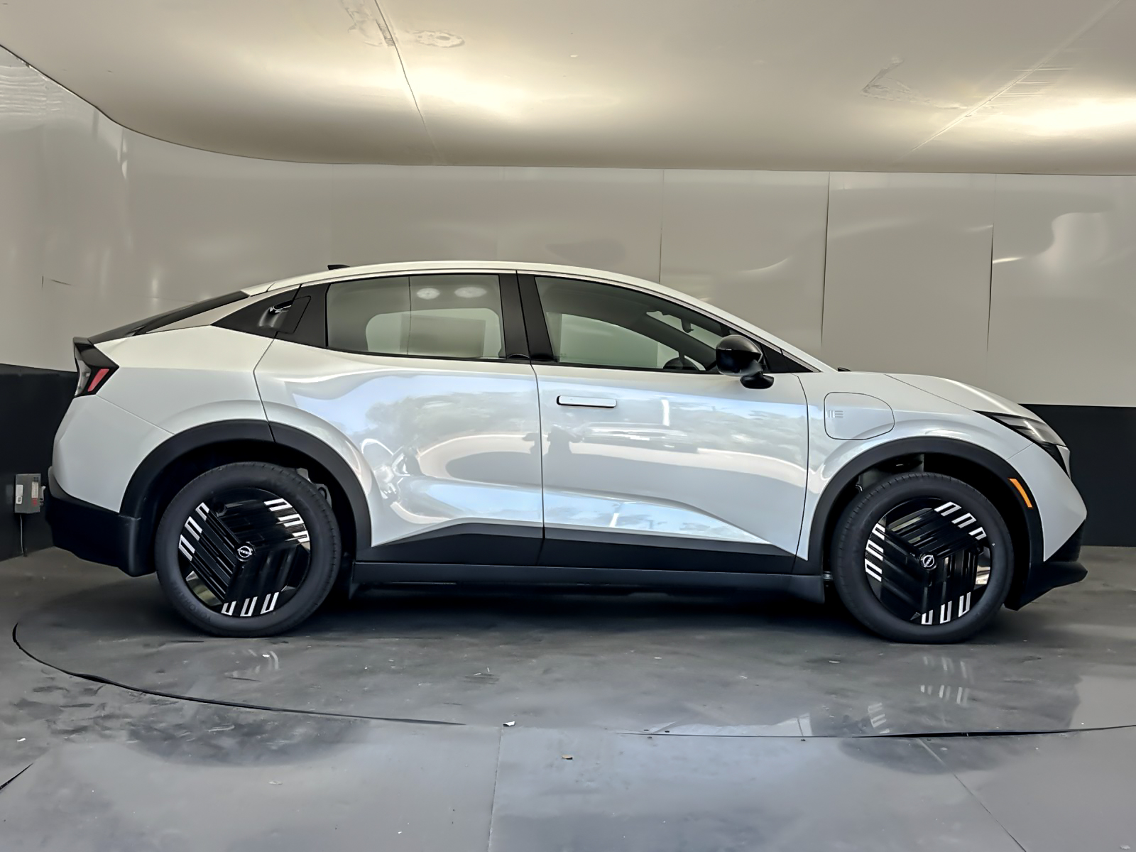 New 2026 White Nissan S+ image 2