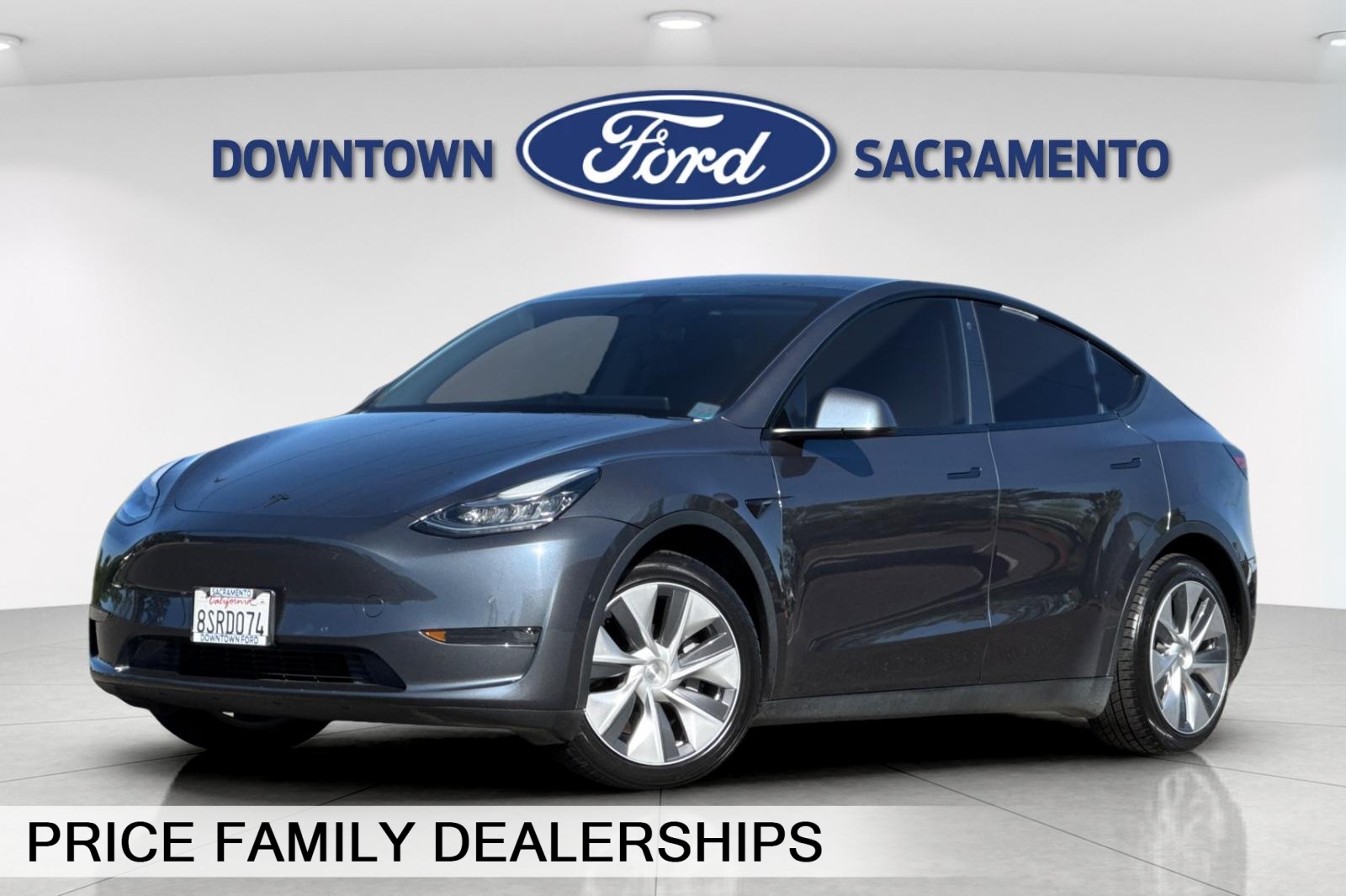 2026 Tesla Model Y Premium photo 3