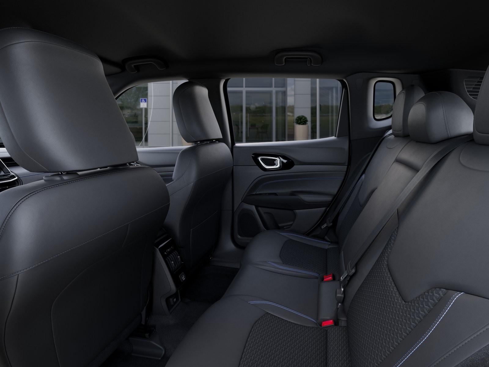New 2026 Silver Zynith Metallic Clearcoat Jeep Latitude image 23