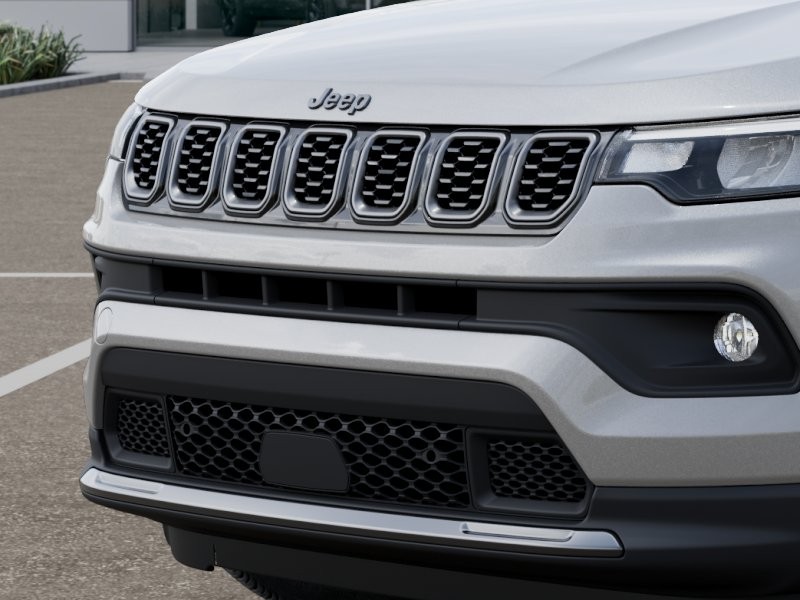 New 2026 Silver Zynith Metallic Clearcoat Jeep Latitude image 37