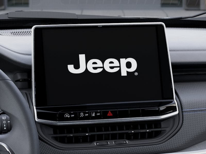 New 2026 Silver Zynith Metallic Clearcoat Jeep Latitude image 44