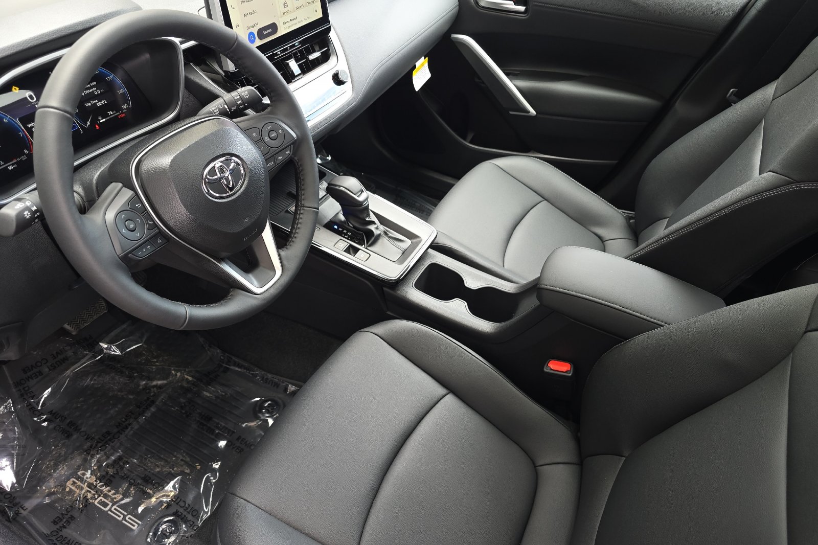 2026 Toyota Corolla Cross XLE - Photo 8